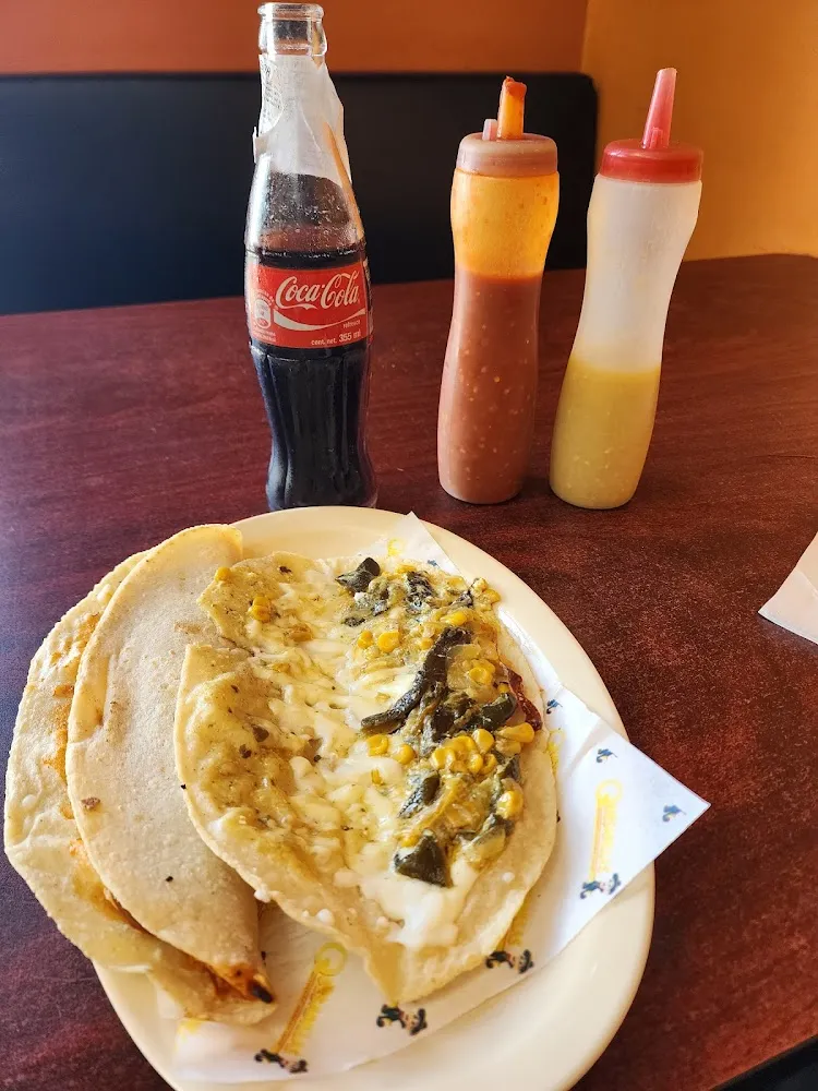 Rajas Con Queso & Coca Cola